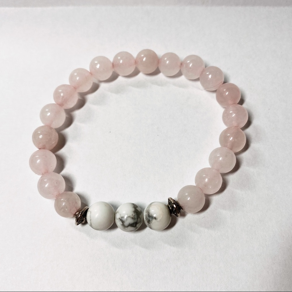 Stretchy beaded bracelet